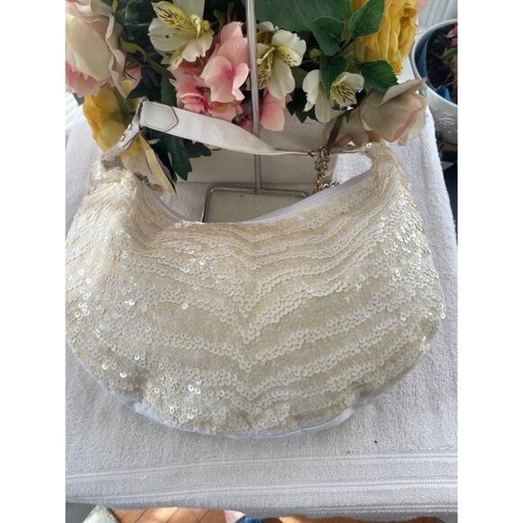 NWT LESPORTSAC SEQUIN ZEBRA WHITE REMIX HOBO (500 - Picture 2 of 11